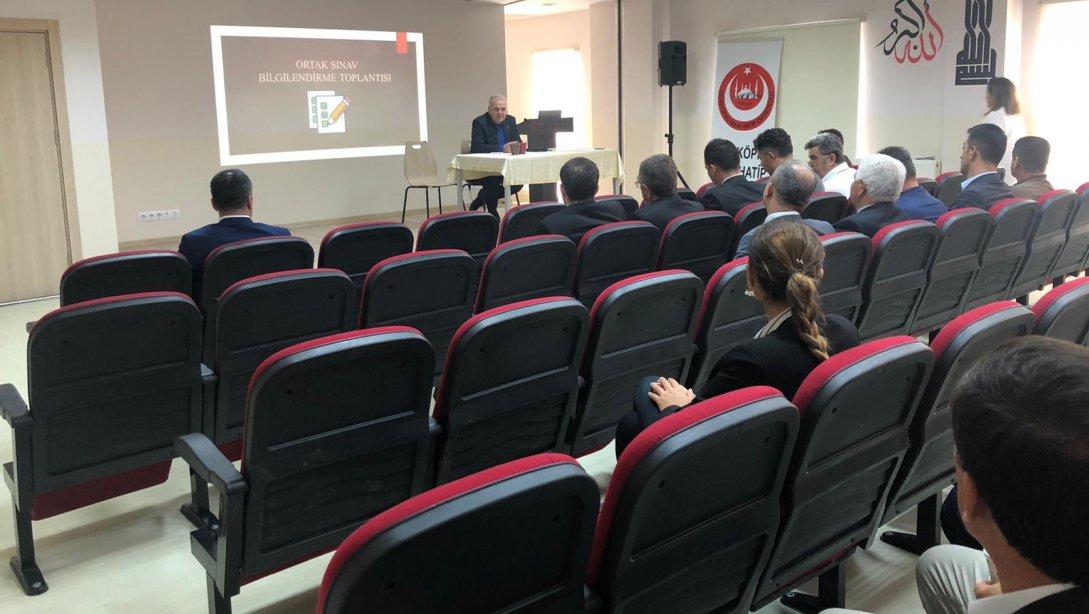 Uzunköprü ve Meriç İlçesindeki Ortaokul Müdürleri ile Ortak Sınav Bilgilendirme Toplantısı Yapıldı.